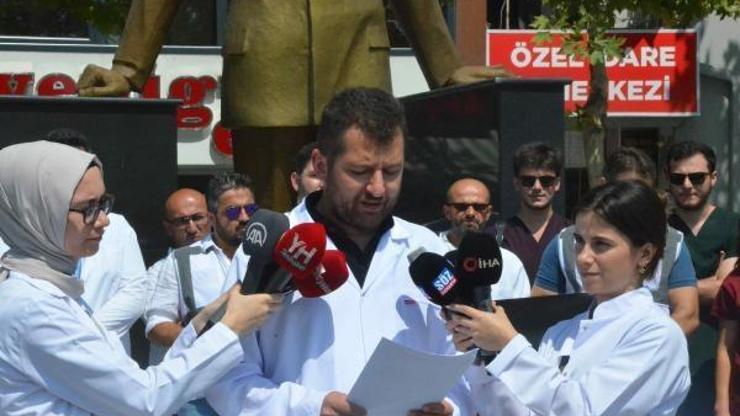 Sakarya'da veteriner hekimler 1 günlüğüne iş bıraktı Sakarya'da veteriner hekimler 1 günlüğüne iş bıraktı