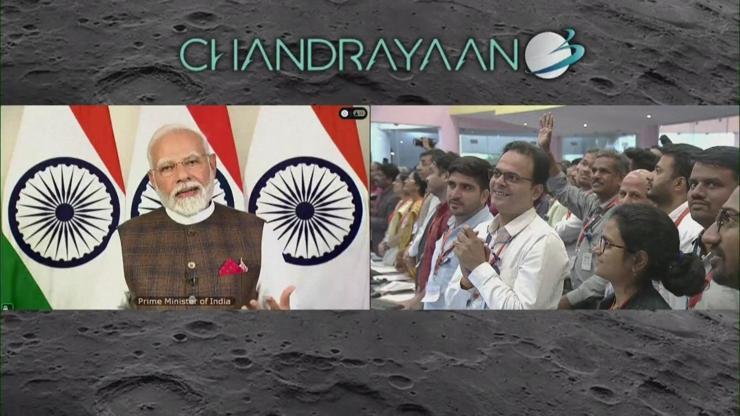 Son dakika... Hindistan’a ait uzay aracı Ay’a indi