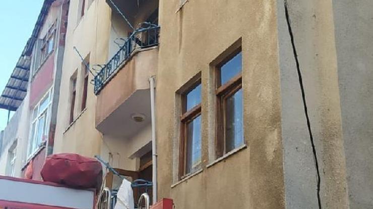 Evde tek yaşayan kişi yangında hayatını kaybetti Evde tek yaşayan kişi yangında hayatını kaybetti