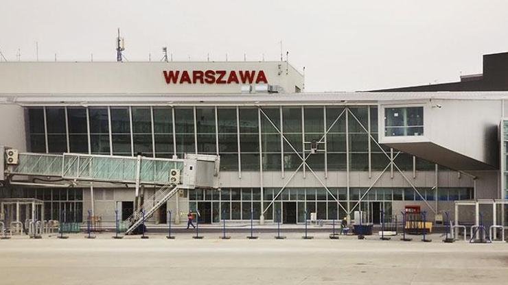 Varşova’da havalimanında el bombası bulundu: 400 kişi tahliye edildi