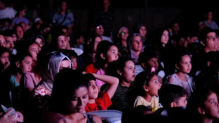 Altın Koza festivali öncesi yazlık sinema keyfi