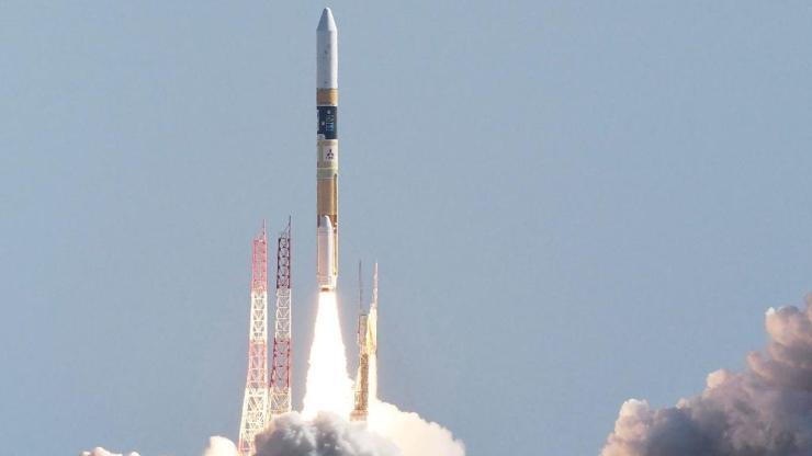 Japonya, Aya iniş aracını uzaya fırlattı