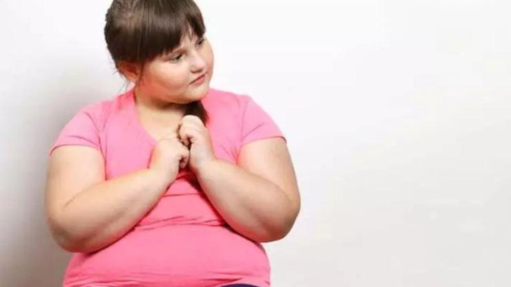 Obezite erken ergenliği tetikliyor