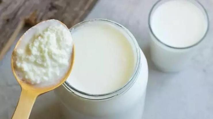 Hangisi daha sağlıklı? Uzmanı süt ve kefirin arasındaki farkları tek tek anlattı