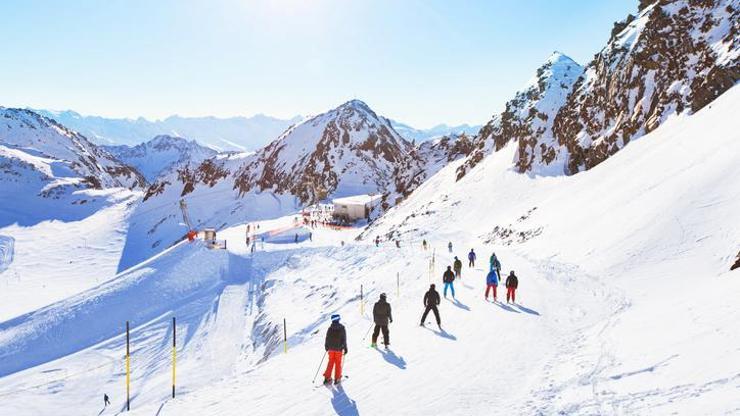 Beklenen kar yağmadı: Fransadaki kayak merkezi, kapılarını kalıcı olarak kapattı