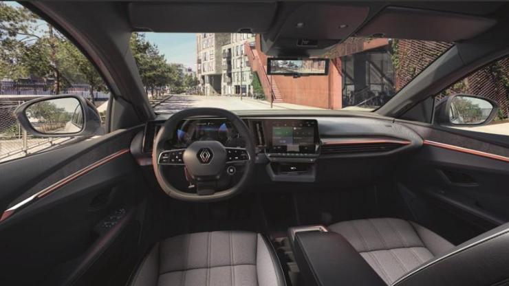 Yeni Renault Megane E Tech Türkiye'de yollara indi