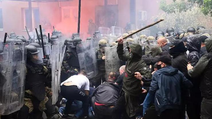 Kosova’da polis ile Sırp grup arasında çatışma: Can kaybı 4'e yükseldi