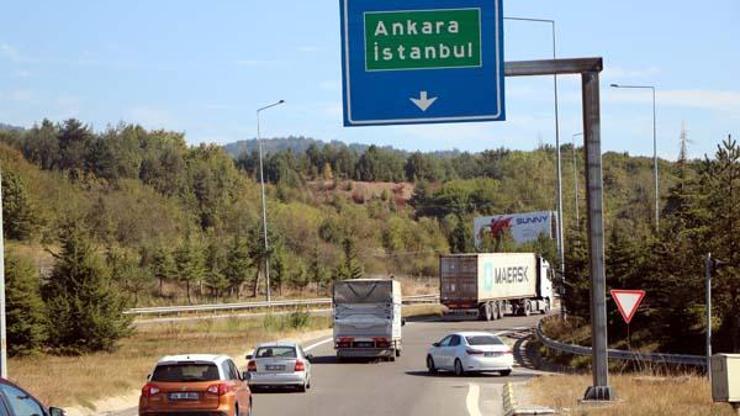 Otoyolun Ankara yönü kapandı, D-100 kara yolunda araç yoğunluğu oluştu