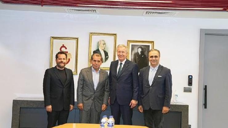 Dursun Özbek, Almanya'nın 10. Cumhurbaşkanı Christian Wulff'u ağırladı