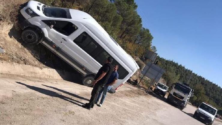 Amasya’da otomobil ile minibüs çarpıştı:1’i çocuk 5 yaralı
