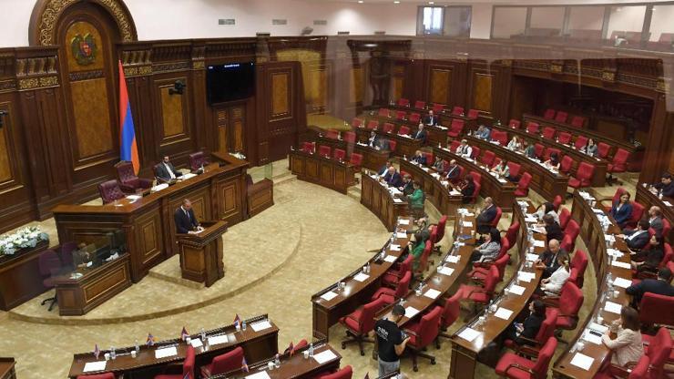 Ermenistan parlamentosu Roma Statüsü'nü onayladı