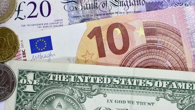 İtalyan bankadan euro ve sterlin değerlendirmesi