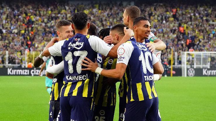 Avrupa devi Fenerbahçeli iki yıldızın peşinde