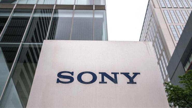 Sony hacklendiğini doğruladı