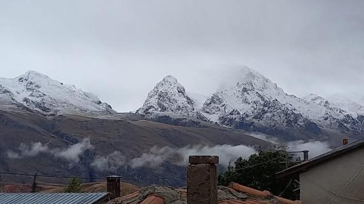 Aladağ'ların zirvesi beyaza büründü