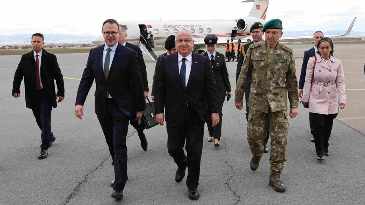 Milli Savunma Bakanı Güler Kosova’da