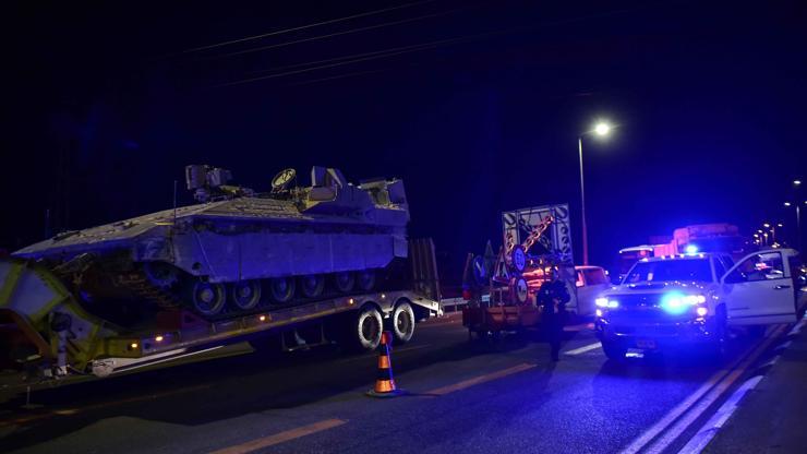 Gazze sınırına sevkiyat gece gündüz sürüyor