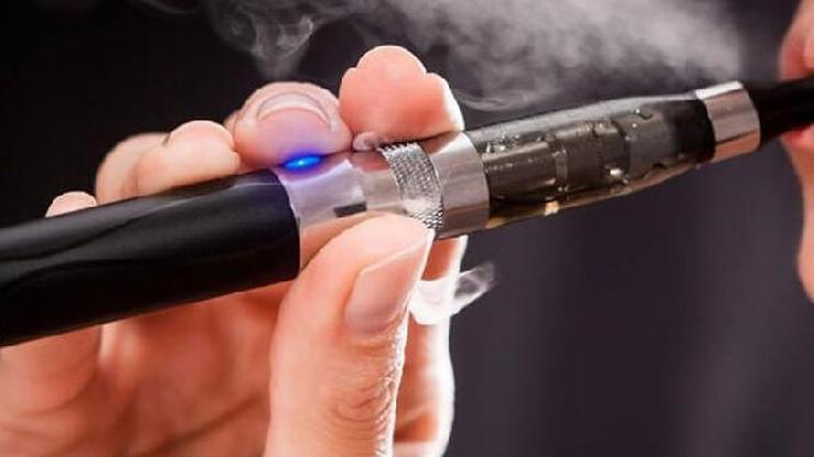 Elektronik sigaralar akciğer hasarına yol açıyor