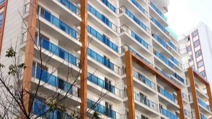 Polisli çete, sitedeki daireleri kapı kilitlerini kırarak başkalarına kiralayıp, satmış