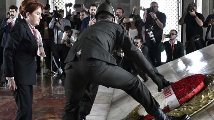 Akşener, Anıtkabir'i ziyaret etti