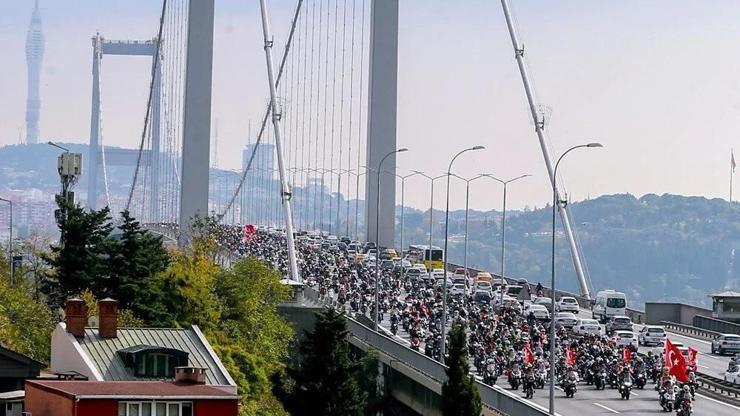 Bugün köprü kapalı mı Cuma günü köprü kaçtan kaça kadar açık İşte 15 Temmuz Şehitler köprüsünün geçişe açık olup olmadığı gün ve saatler