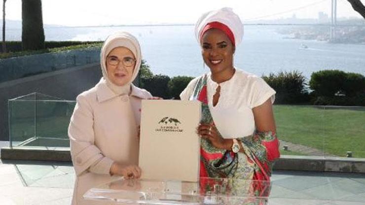 Emine Erdoğan, Burundi Cumhuriyeti Devlet Başkanının eşi Ndayishimiye ile görüştü
