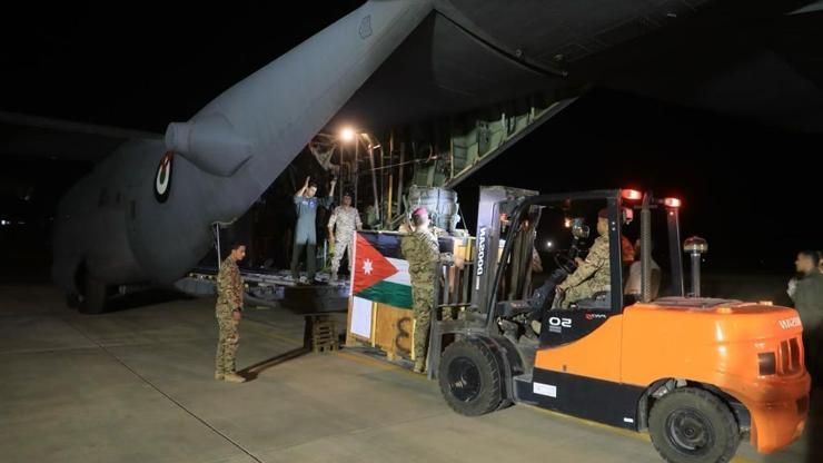 Medizinische Hilfe per Flugzeug von Jordanien nach Gaza