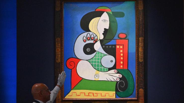 Picassonun Saatli Kadın eseri, 139.4 milyon dolara alıcı buldu