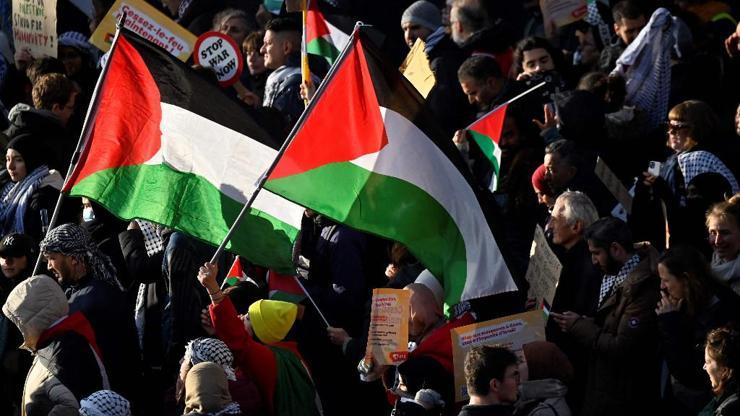 Brüksel’de 20 binden fazla kişi Filistin’e destek için yürüdü