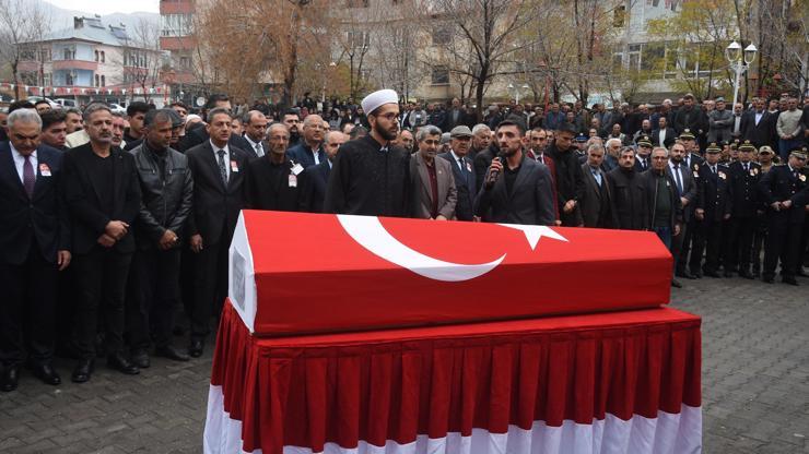 Şehit polis memuru, memleketi Bitlis'te son yolculuğuna uğurlandı