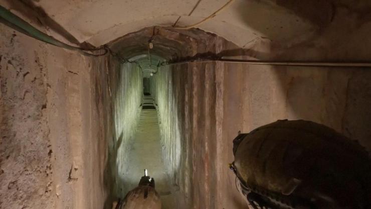 Şifa Hastanesi altındaki tünelleri gezdiler: “Ordu iddialarını doğrulayamadık”