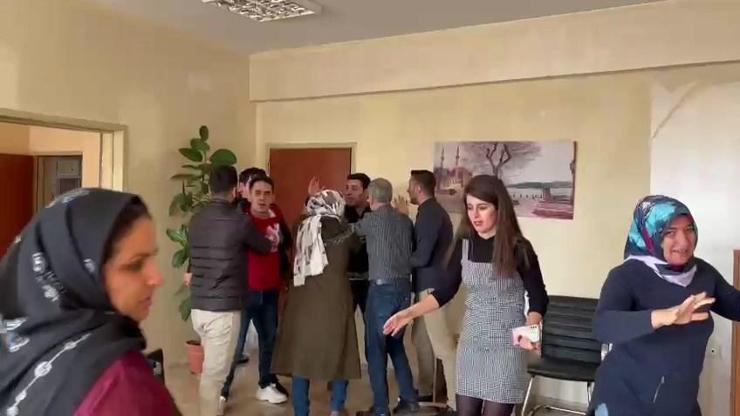 Öğretmenler Günü öncesi çirkin saldırı! Okulu basıp darp ettiler