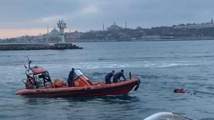 Kadıköy-Beşiktaş seferini yapan vapurdaki yolcu denize düştü