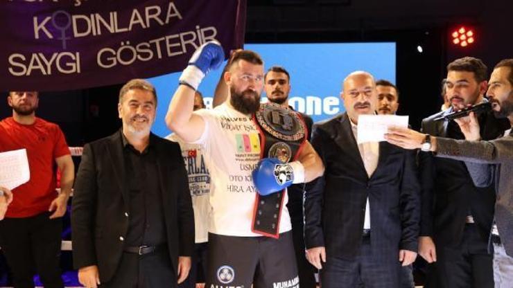 Muhammed Dursun, ağır siklet kick boks ünvan maçında rakibi ringe çıkmadan kemerin sahibi oldu
