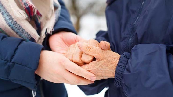 Kışın ağrılar şiddetleniyor Romatizma hastalarına iyi gelecek 7 etkili öneri