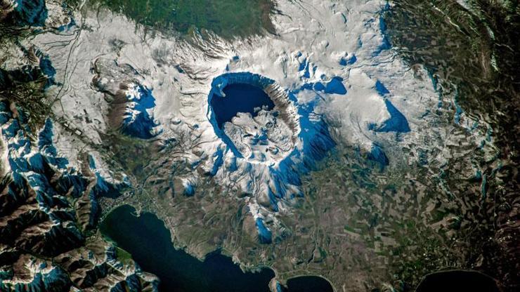 NASA astronotu uzaydan çekti: Nemrut Krateri ve Van Gölü aynı karede