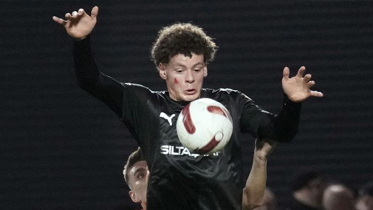 Pendiksporlu futbolcular, hayatını kaybeden Filistinli çocuklara dikkat çekti