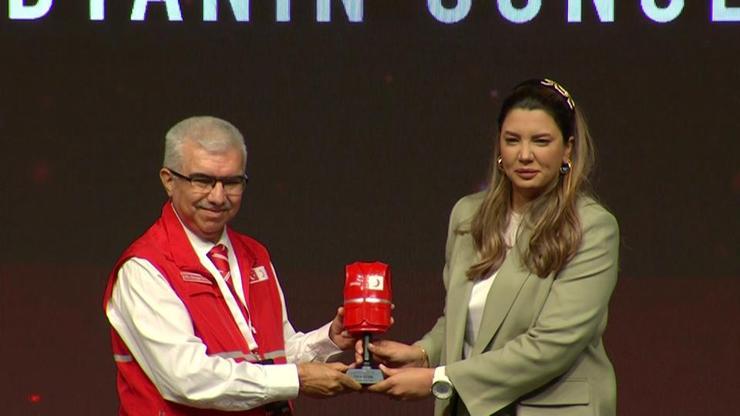 Kırmızı Yelek Uluslararası Gönüllülük Ödülleri sahiplerini buldu