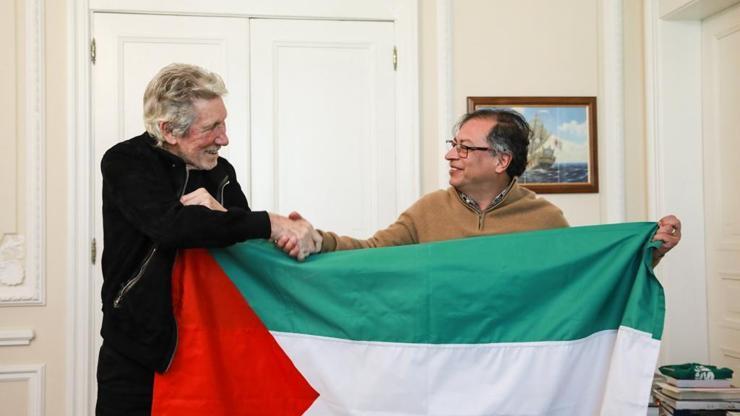 Roger Waters, Kolombiya Devlet Başkanı Petro ile Filistin bayrağı açtı