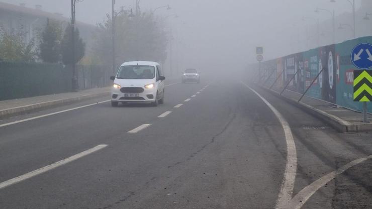 Diyarbakır'da sis etkili oldu
