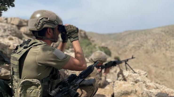 SON DAKİKA: Fırat Kalkanı bölgesinde 7 PKKlı terörist etkisiz