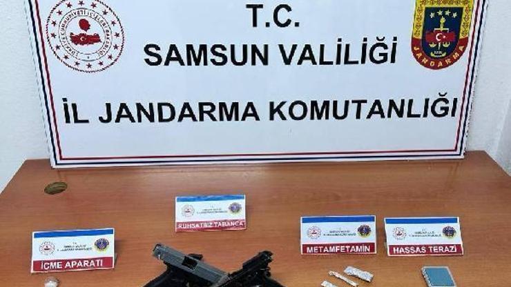 Samsun’da şüpheli hareketler yapan iki kişi yakayı ele verdi Samsun’da şüpheli hareketler yapan iki kişi yakayı ele verdi