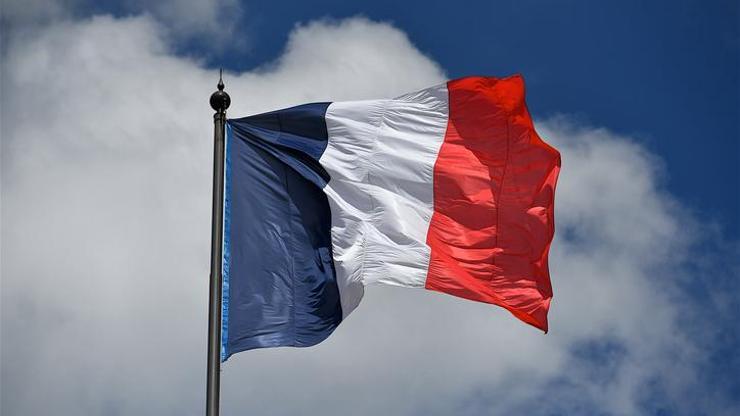 Fransa, Nijerdeki büyükelçiliğini kapatmaya hazırlanıyor