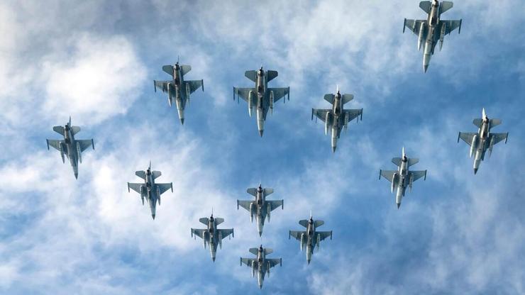Hollanda Ukraynaya 18 adet F-16 savaş uçağı gönderecek