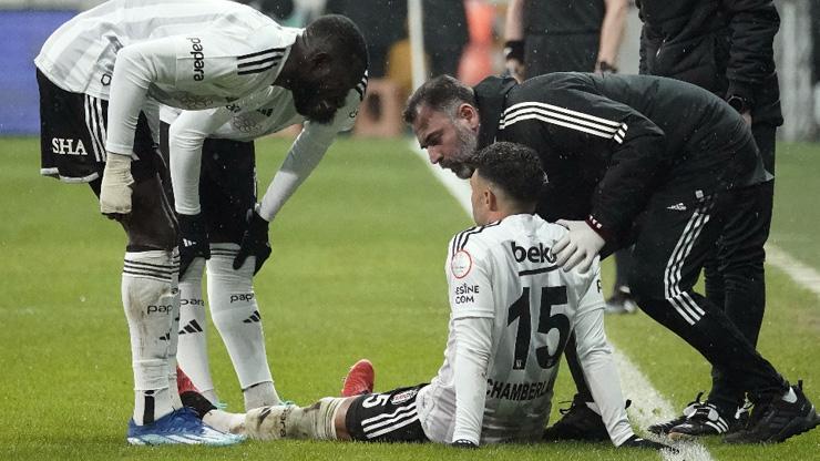 Beşiktaş sezonu kapatan Oxlade-Chamberlainin sözleşmesini donduracak