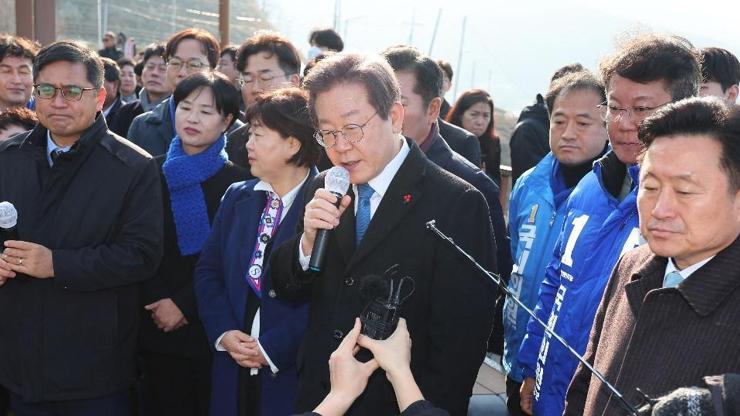 Bıçaklı saldırıya uğrayan Güney Kore muhalefet liderinin sağlık durumu hakkında açıklama