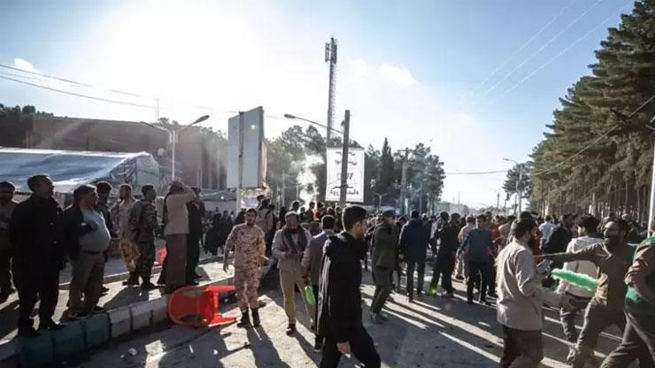 İrandaki peş peşe patlamaların şifreleri: Kasım Süleymaninin anmasında savaş ayarlı bomba