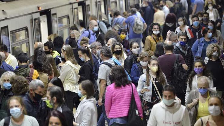 Yoğun salgın var, maske takın