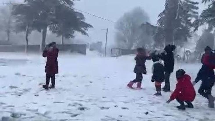 Trakyada yoğun kar yağışı Bazı okullar tatil edildi