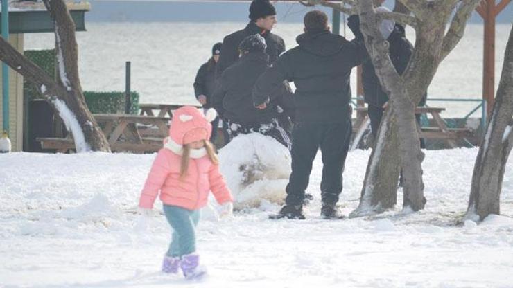 Tekirdağ'da kar tatili uzadı
